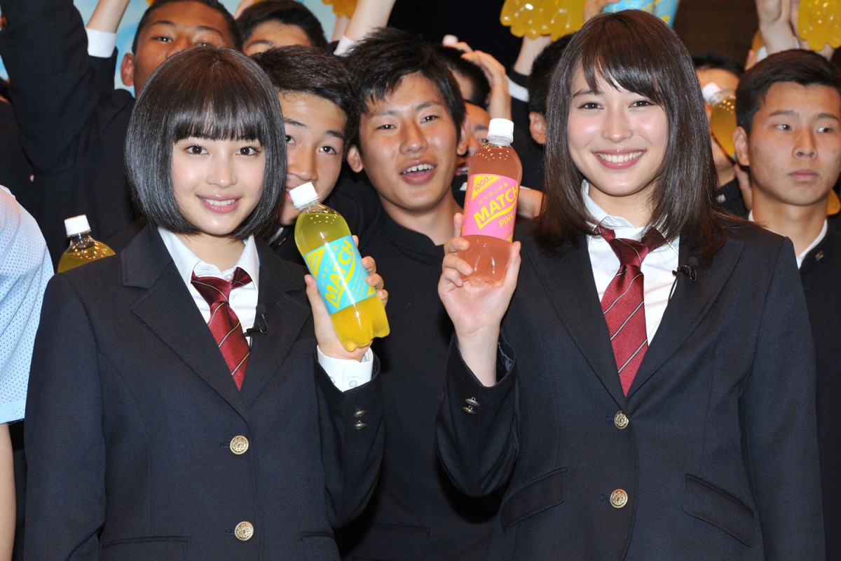 広瀬アリス＆すず姉妹、男子校にサプライズ登場　200人からの告白に「変な汗かいた」