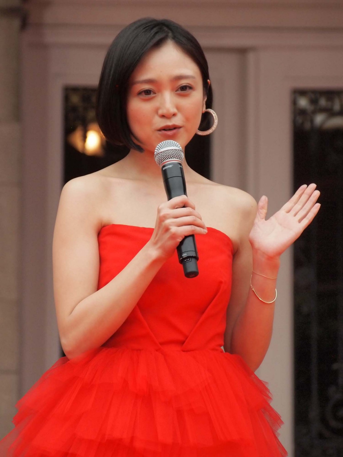 田中麗奈「魅力にやられちゃいました」水谷豊にメロメロ