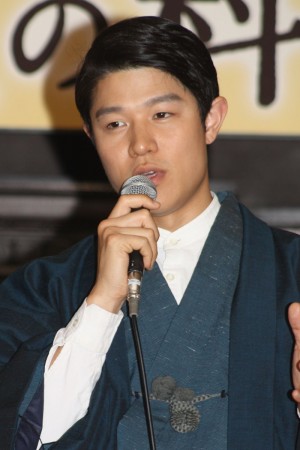 鈴木亮平、『天皇の料理番』制作発表記者会見にて