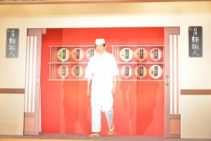 「日清麺職人」新CM発表会に登場した松岡修造