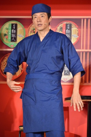 「日清麺職人」新CM発表会に登場した松岡修造