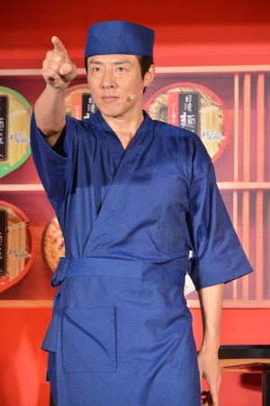 「日清麺職人」新CM発表会に登場した松岡修造
