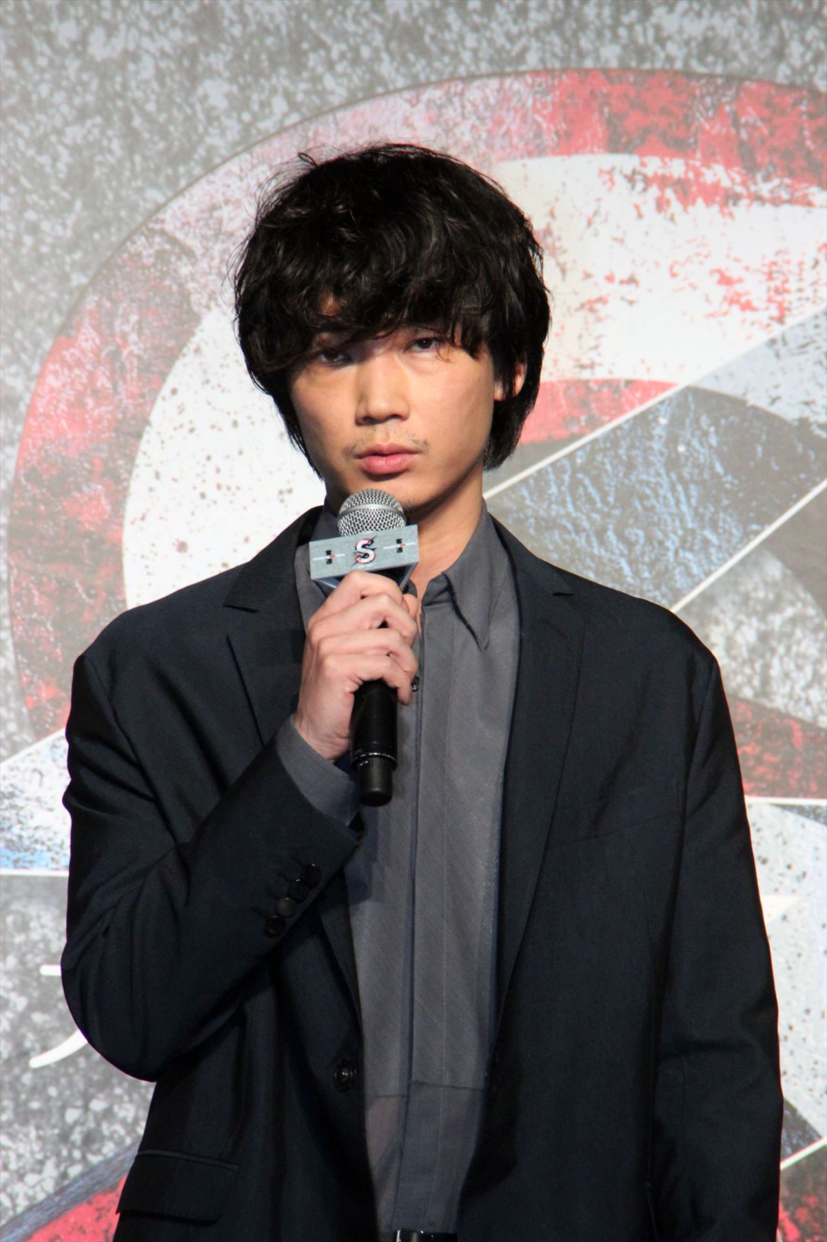 向井理、守っていきたいものは「家族です」 第1子授かり綾野剛も「グッときました」