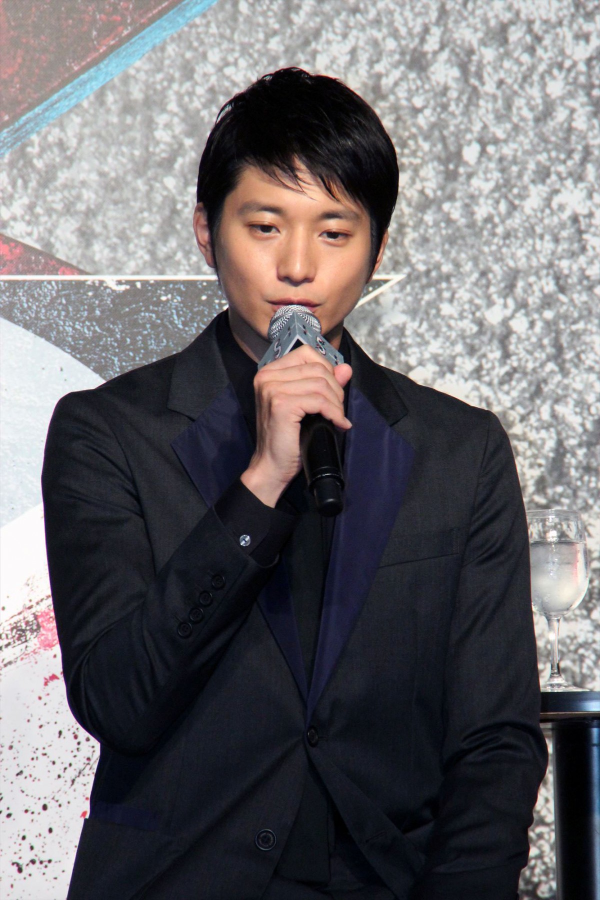向井理、守っていきたいものは「家族です」 第1子授かり綾野剛も「グッときました」