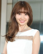 小嶋陽菜、「ティファニー横浜ランドマークプラザ店」オープニングセレモニーにて