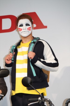 Honda「二輪車新TVCM発表会」出席したゴールデンボンバー