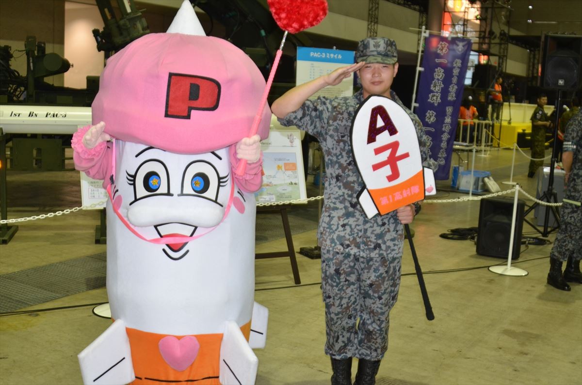 ＜ニコニコ超会議2015＞フォト特集！大相撲、コンパニオン、痛車、妖怪ウォッチ…
