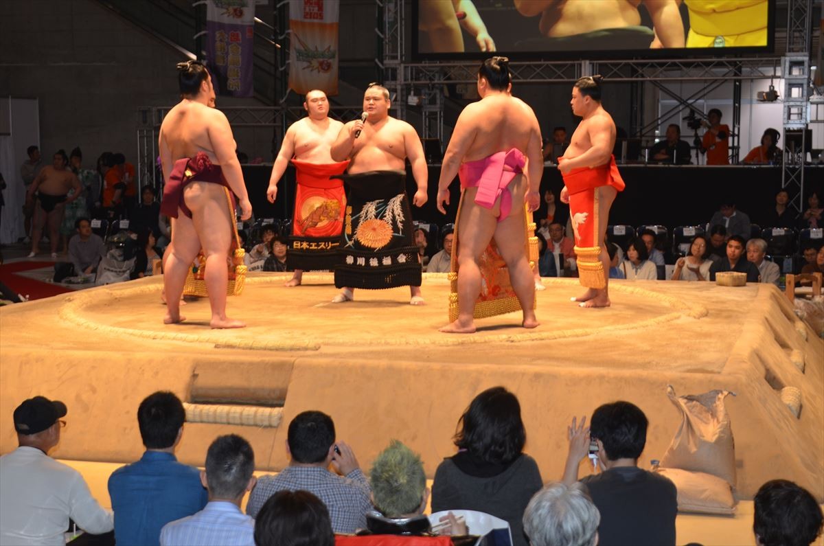 ＜ニコニコ超会議2015＞フォト特集！大相撲、コンパニオン、痛車、妖怪ウォッチ…