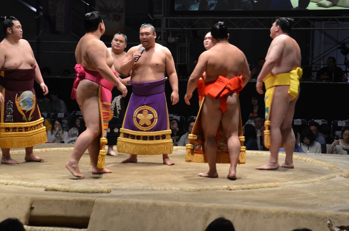 ＜ニコニコ超会議2015＞フォト特集！大相撲、コンパニオン、痛車、妖怪ウォッチ…