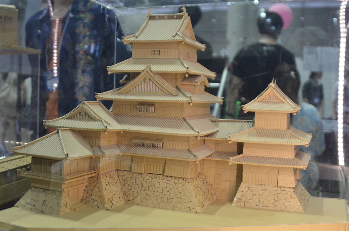 ＜ニコニコ超会議2015＞フォト特集！大相撲、コンパニオン、痛車、妖怪ウォッチ…