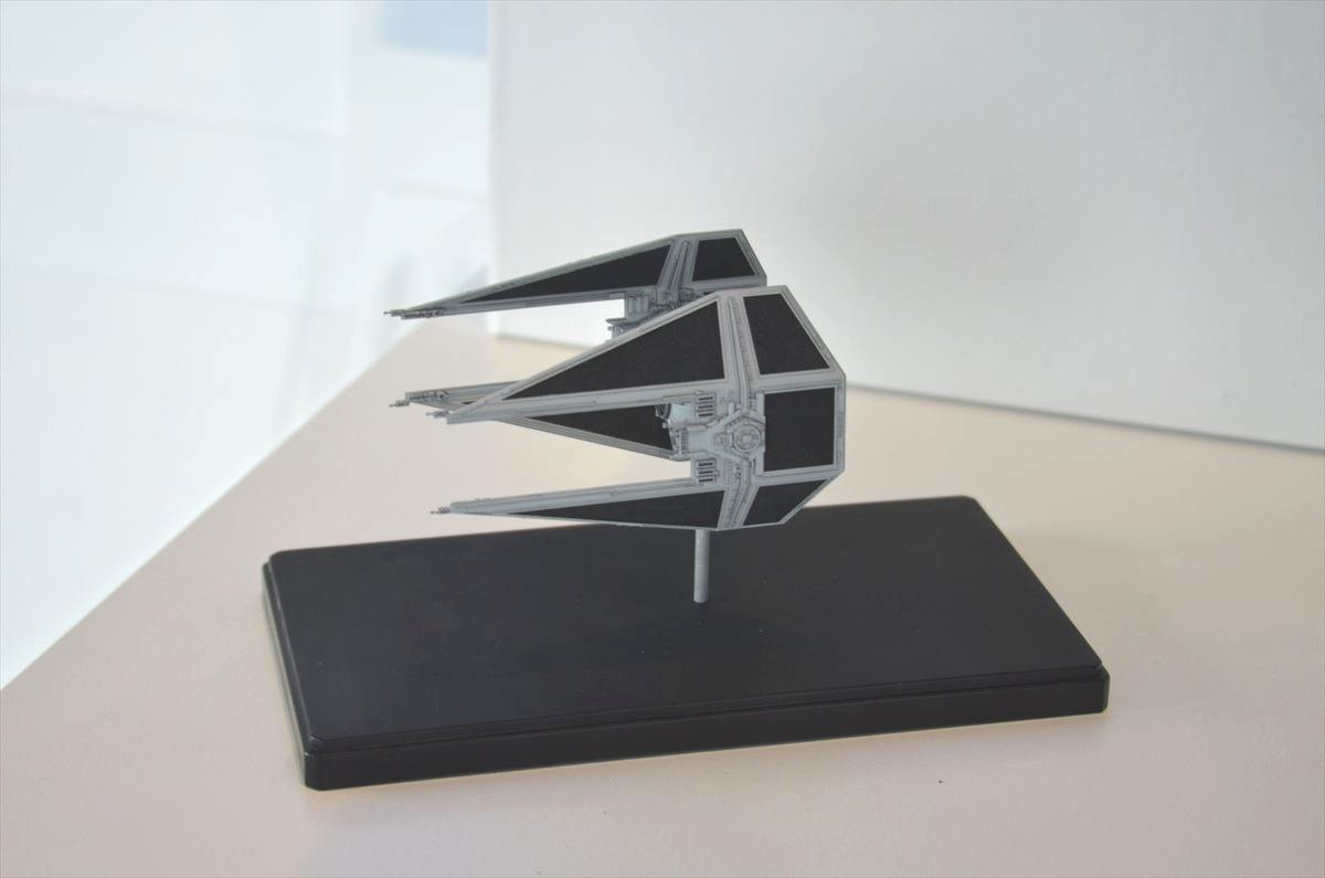 ＜フォト特集＞「スター・ウォーズ展」アート作品から衣装展示、ダース・ベイダーまで