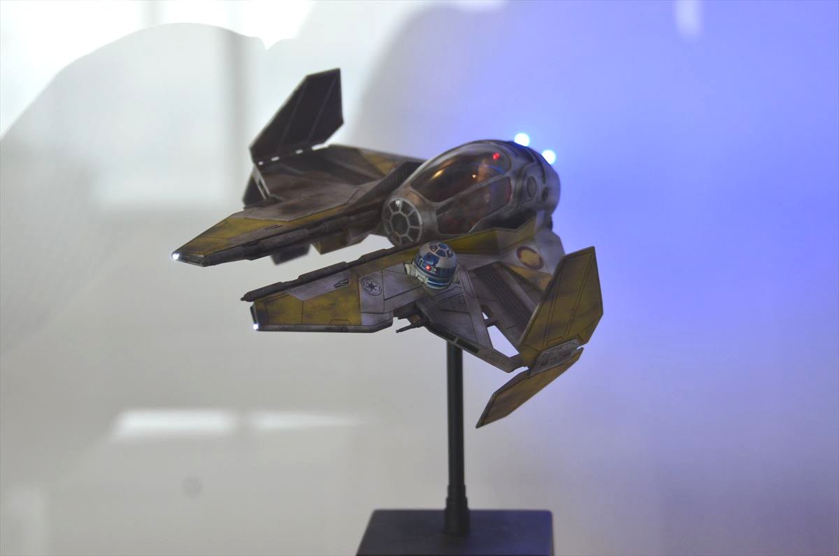 ＜フォト特集＞「スター・ウォーズ展」アート作品から衣装展示、ダース・ベイダーまで