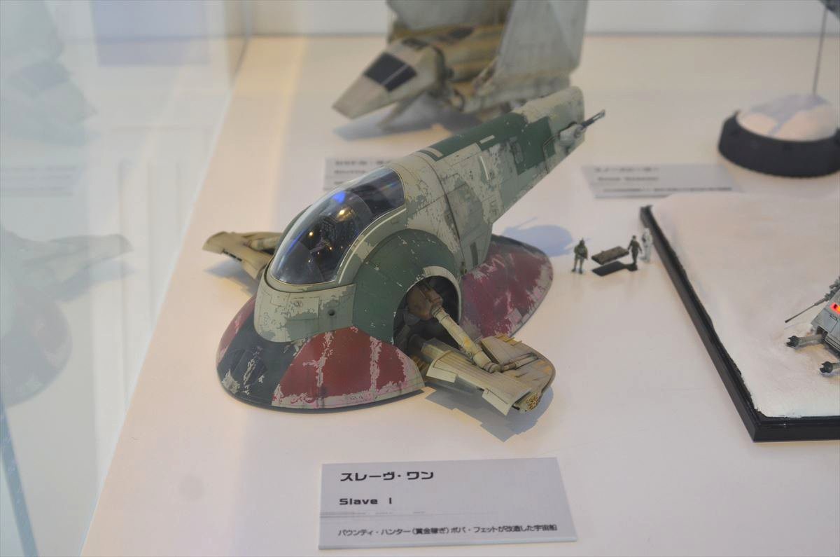 ＜フォト特集＞「スター・ウォーズ展」アート作品から衣装展示、ダース・ベイダーまで