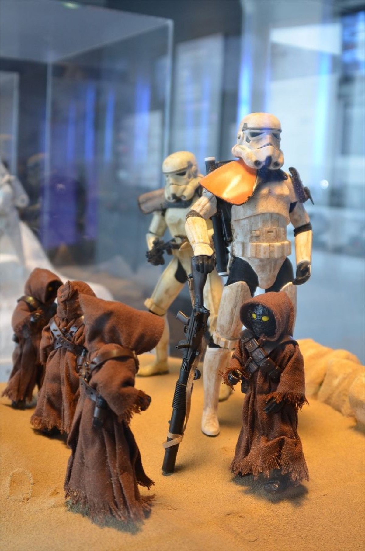 ＜フォト特集＞「スター・ウォーズ展」アート作品から衣装展示、ダース・ベイダーまで
