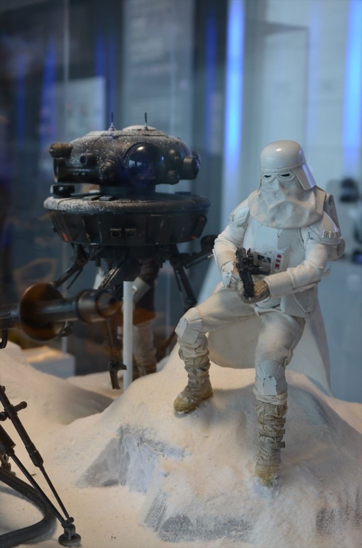 ＜フォト特集＞「スター・ウォーズ展」アート作品から衣装展示、ダース・ベイダーまで