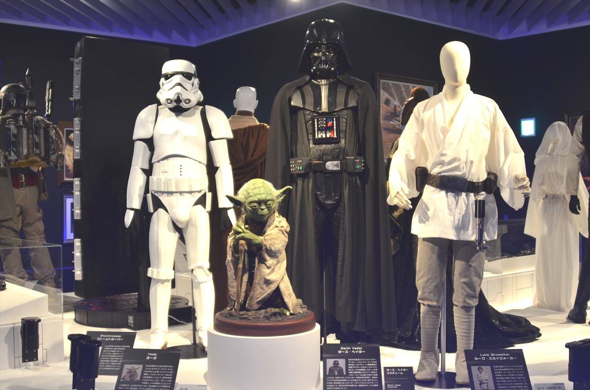 ＜フォト特集＞「スター・ウォーズ展」アート作品から衣装展示、ダース・ベイダーまで