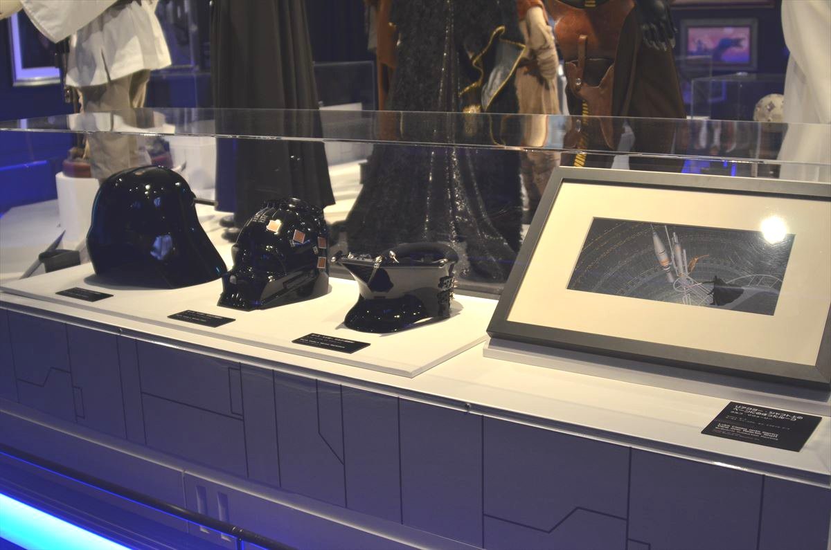 ＜フォト特集＞「スター・ウォーズ展」アート作品から衣装展示、ダース・ベイダーまで