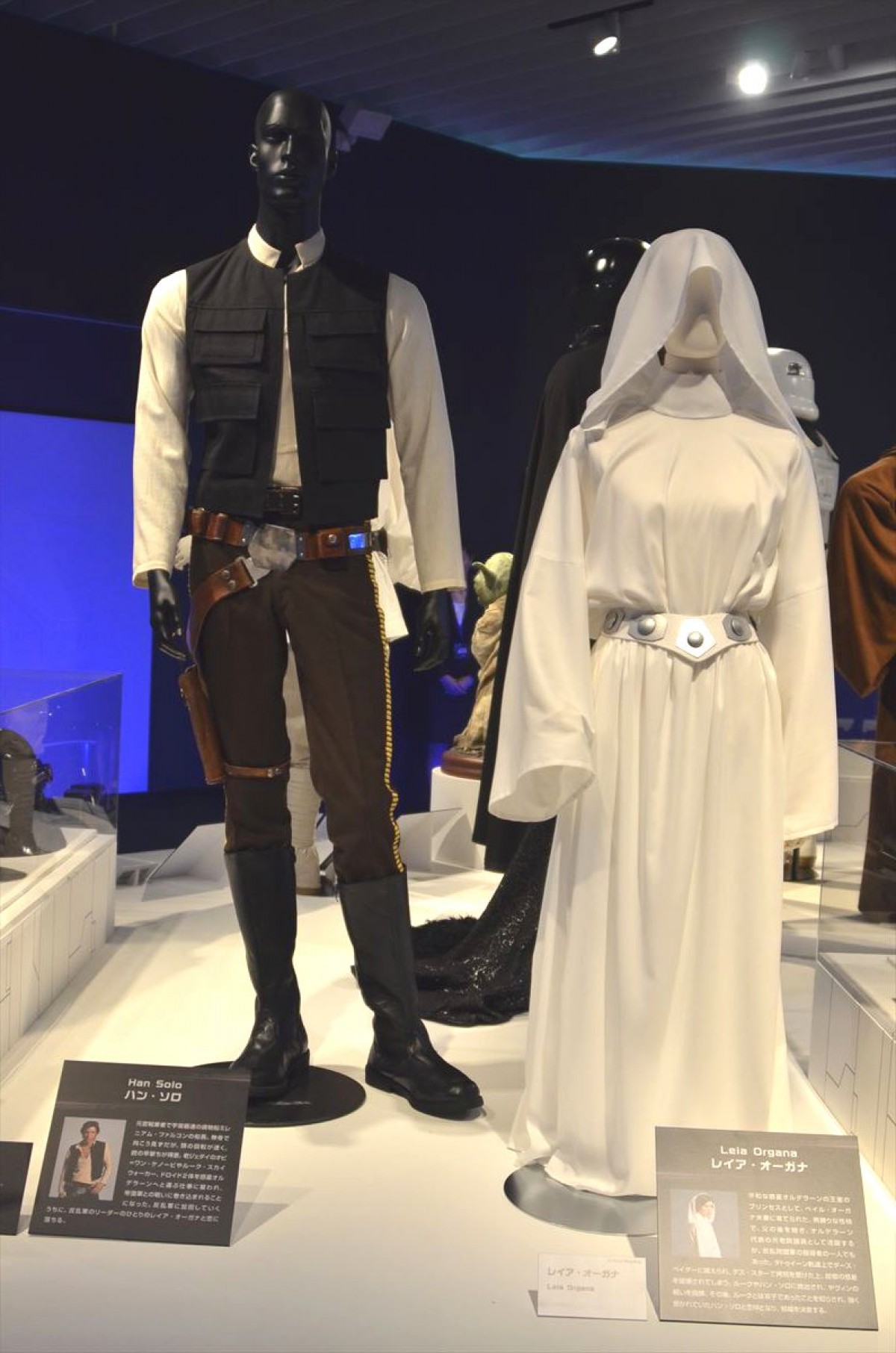 ＜フォト特集＞「スター・ウォーズ展」アート作品から衣装展示、ダース・ベイダーまで