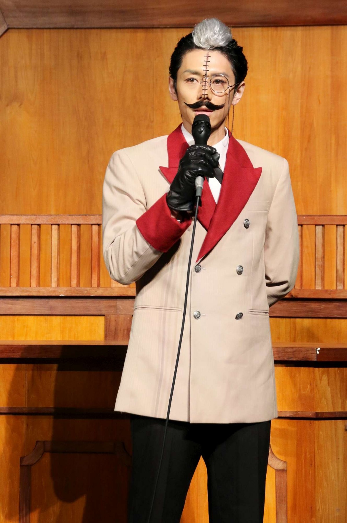 舞台『逆転裁判2』開幕！　“新”成歩堂龍一役・渡辺大輔らによる舞台稽古披露