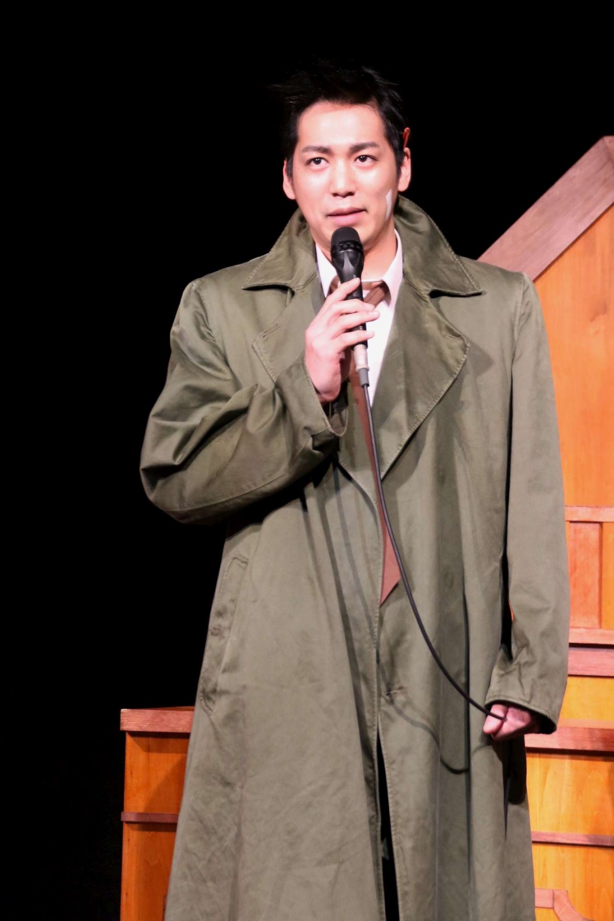 舞台『逆転裁判2』開幕！　“新”成歩堂龍一役・渡辺大輔らによる舞台稽古披露