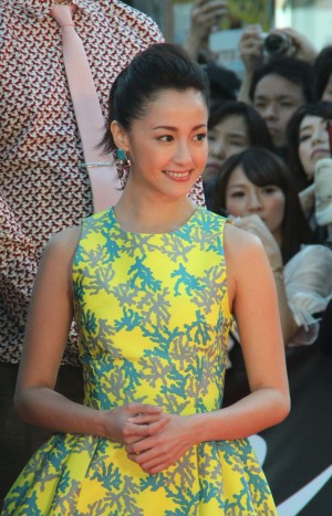 新宿・歌舞伎町で行われた『新宿スワン』レッドカーペットの模様