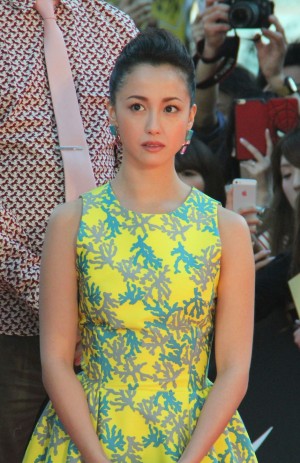 新宿・歌舞伎町で行われた『新宿スワン』レッドカーペットの模様