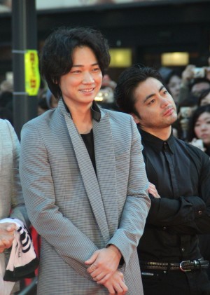 新宿・歌舞伎町で行われた『新宿スワン』レッドカーペットの模様