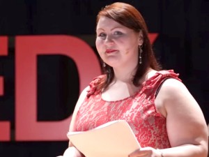 体重120キロのダンサー女性「太っているのは悪いことではない」持論に反響