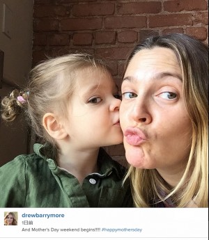 ドリュー・バリモア、「母の日」に娘との写真を投稿