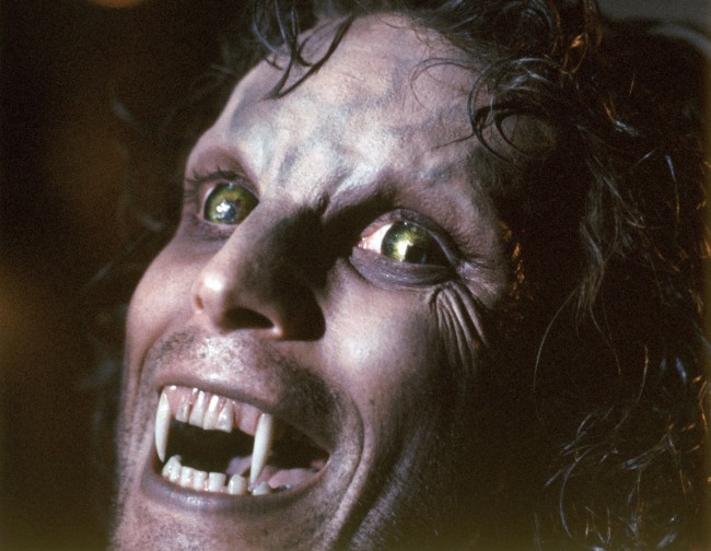 『ハウリング』(81)がリメイク映画化(※1981年作『ハウリング』の場面写真)