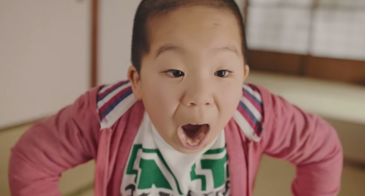 「２つの食感ソーダゼリー」のWeb動画が話題！