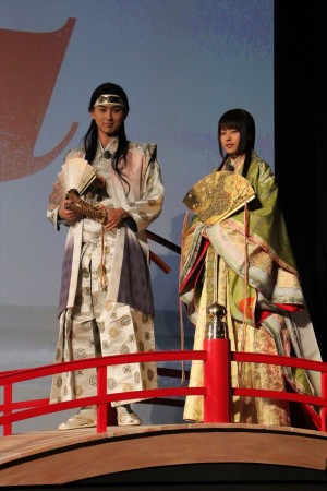 松田翔太、有村架純、au発表会2015 Summerにて