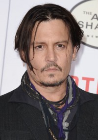 ジョニー・デップ、愛犬が安楽死の危機に！