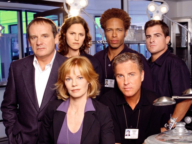 人気海外ドラマ『CSI：科学捜査班』がシーズン15で終了へ（※写真はドラマスタート時のメンバー）