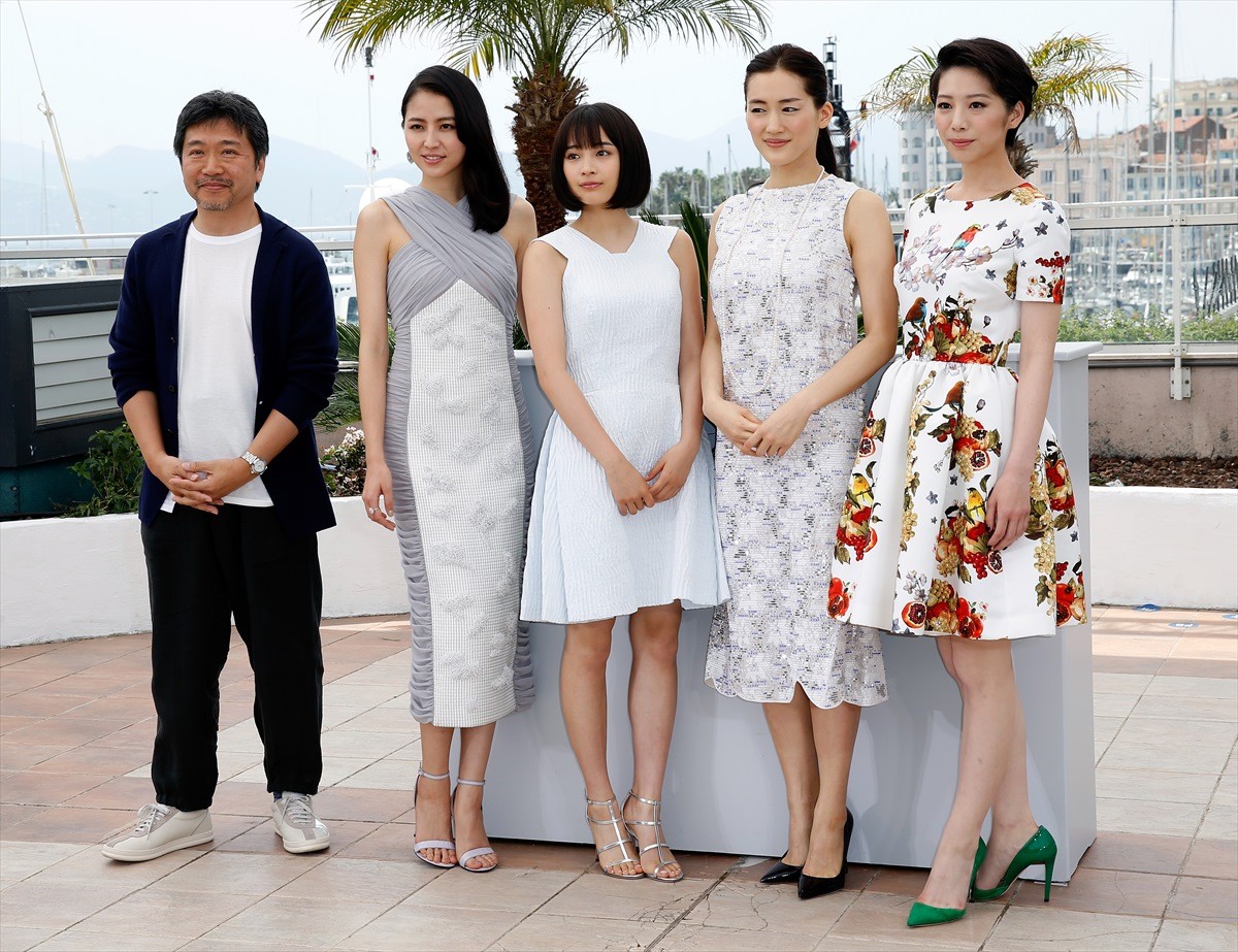 『海街diary』4姉妹、華やかなドレス姿でカンヌ魅了　上映後の拍手喝采に興奮
