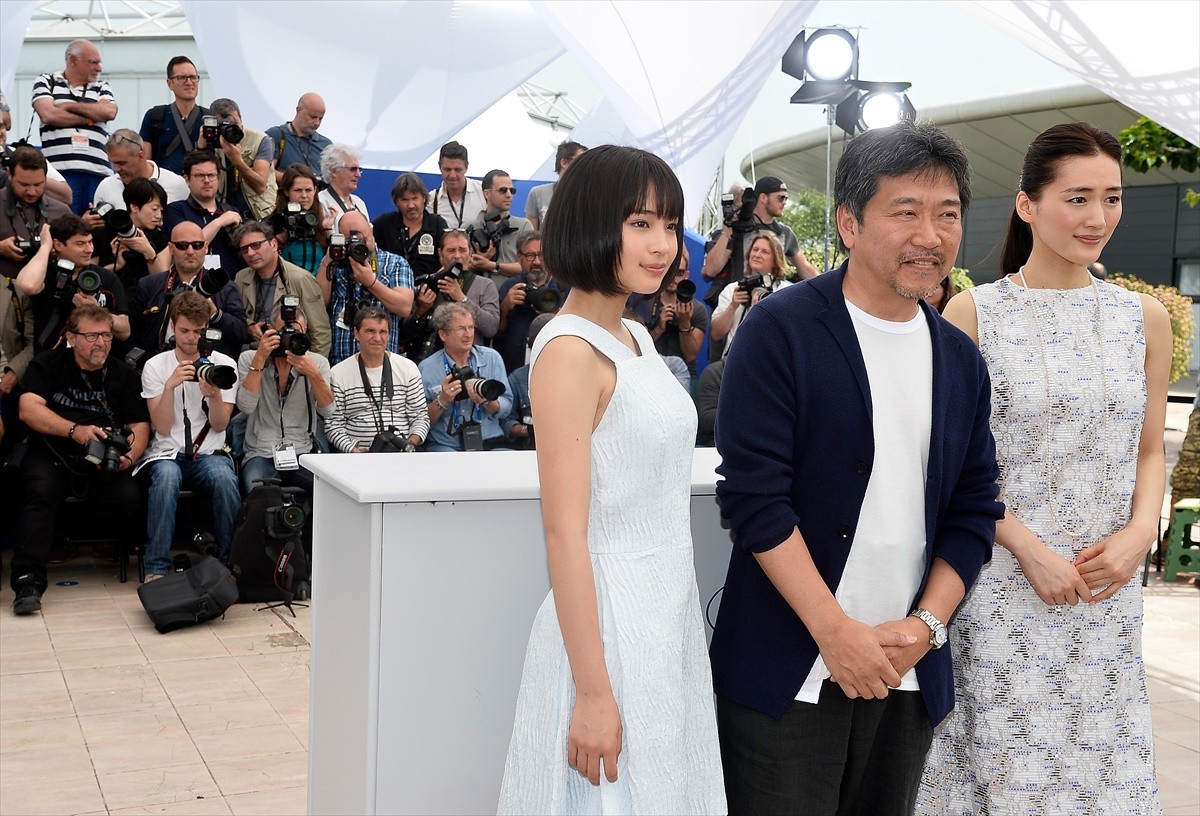 『海街diary』4姉妹、華やかなドレス姿でカンヌ魅了　上映後の拍手喝采に興奮