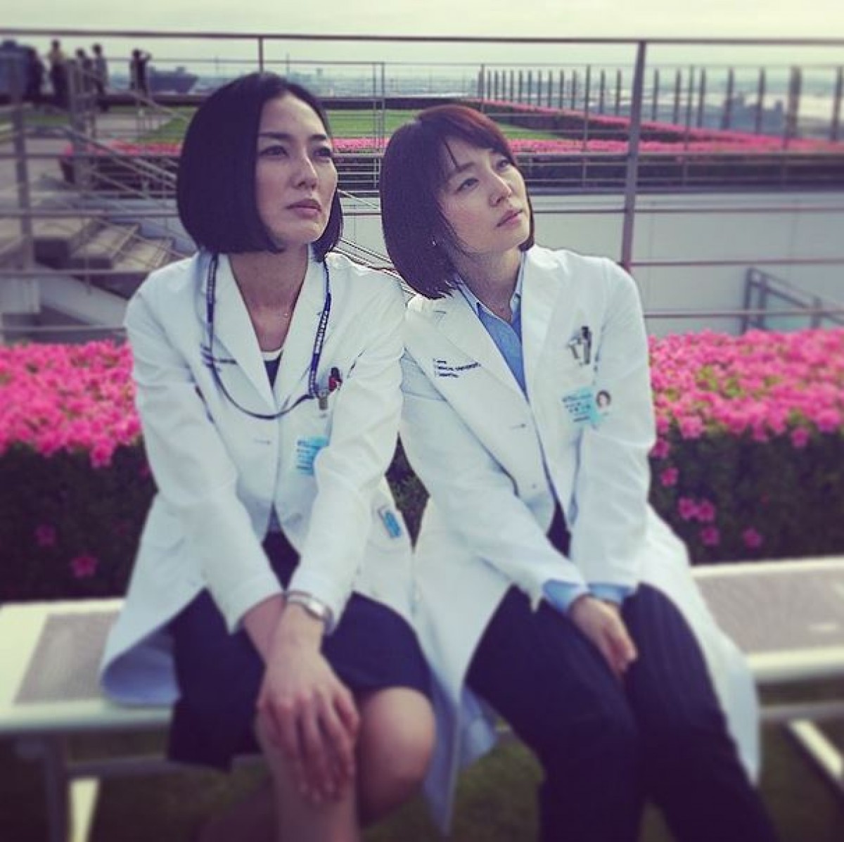 “早朝ロケに魂が飛んでまった女優たち”