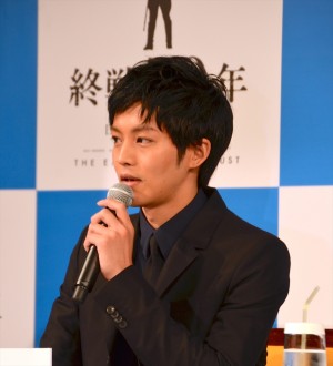 映画『日本のいちばん長い日』完成報告会見に出席した松坂桃李