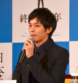 映画『日本のいちばん長い日』完成報告会見に出席した松坂桃李