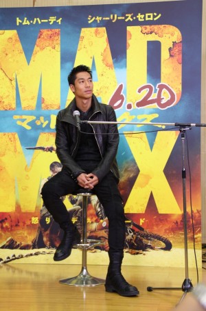 AKIRA、『マッドマックス 怒りのデス・ロード』アフレコ収録会にて