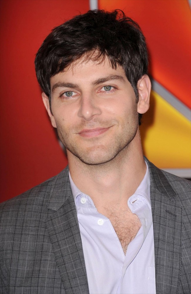 デヴィッド・ジュントーリ　David Giuntoli