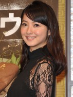 “平成顔”の女優・佐々木希
