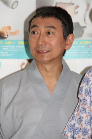 山崎一、舞台『ブルームーン』にて