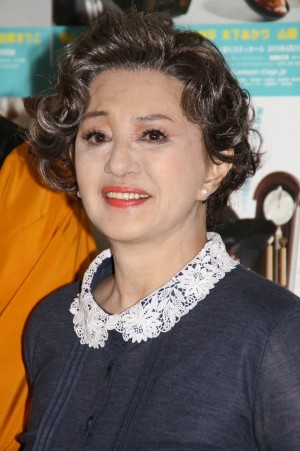 加賀まりこ、舞台『ブルームーン』にて