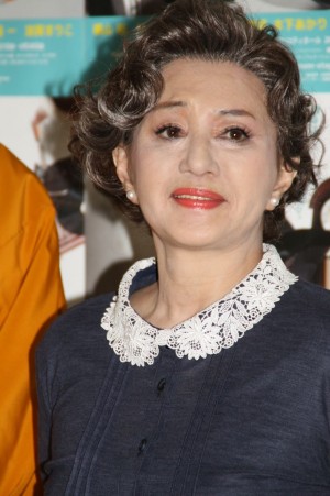 加賀まりこ、舞台『ブルームーン』にて