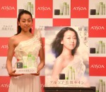 浅田真央、「アルソア美肌ライン」新広告ビジュアル発表会にて