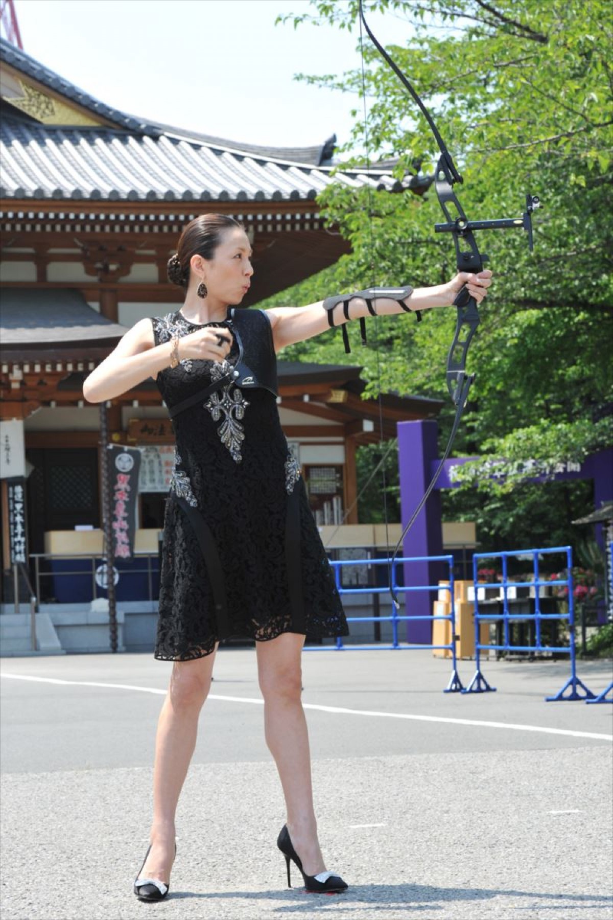 米倉涼子「愛の矢は折れた？」記者の質問に無言　結婚指輪はめず
