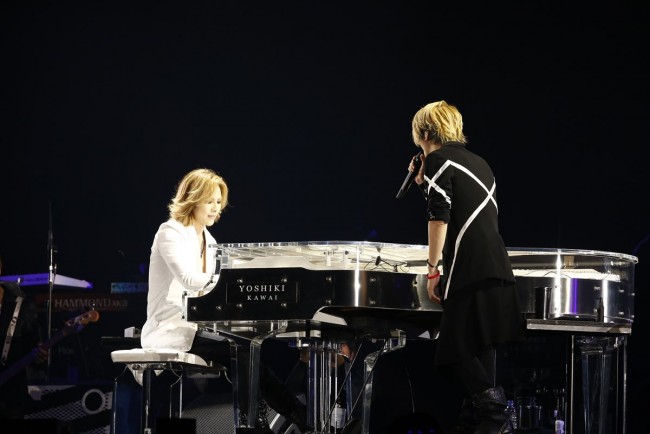 GLAY20周年記念東京ドーム公演に出演したYOSHIKI