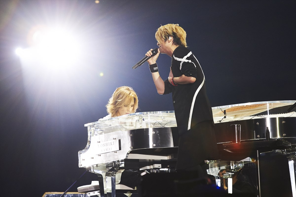 YOSHIKI、GLAYライブにサプライズ参戦！ GLAYファン全員で「We are X！」