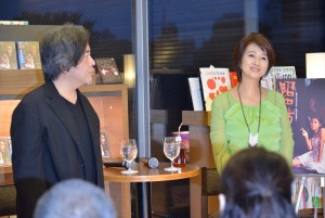 『昭和枯れすすき』発売記念トークショーに出席した樋口尚文、秋吉久美子